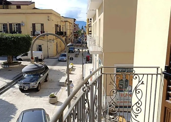 Casa La Plaza * Balestrate